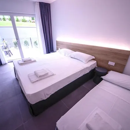 Garda Paradise - Private Garden & Balcony Riva del Garda